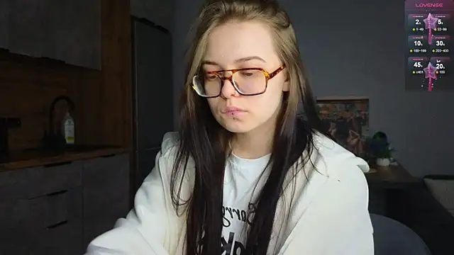Snapshot of doll_lol_ chatting on January 2025 11:04:02 AM doll lol  online show from January 2025 11:04:02 AM
