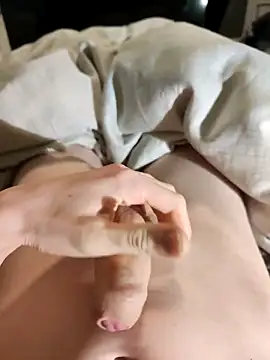 Snapshot of Anonym_Teen chatting on April 2026 10:21:02 PM Anonym Teen online show from April 2026 10:21:02 PM