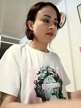 Snapshot of reme_ark23 chatting on September 2025 03:44:01 AM reme ark23 online show from September 2025 03:44:01 AM