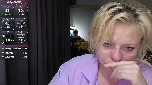 Snapshot of Gray_swann chatting on February 2025 07:30:01 PM Gray swann online show from February 2025 07:30:01 PM