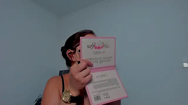 Miaa Garcia online show from October 2025 10:08:02 PM