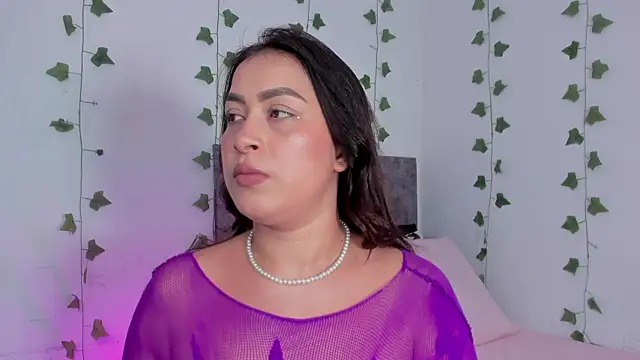 Miaa Garcia online show from July 2026 10:20:01 PM