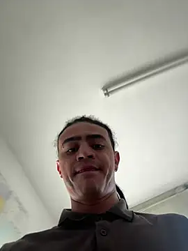 JovenDesobediente online show from July 2026 10:17:02 PM