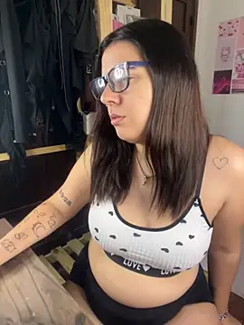 agoosvokk online show from October 2025 09:56:01 PM