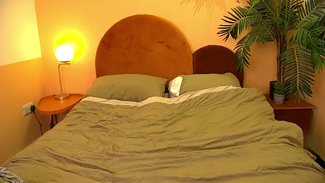 Snapshot of FerrariRedxBabestation chatting on February 2026 09:27:01 PM FerrariRedxBabestation online show from February 2026 09:27:01 PM