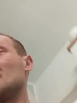 Kamien32 online show from February 2026 08:45:01 PM