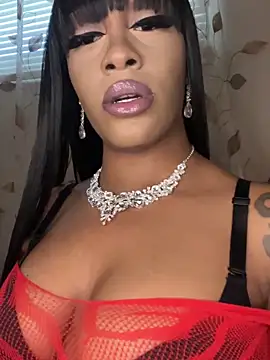 Snapshot of rayemillian chatting on April 2026 07:03:02 PM rayemillian online show from April 2026 07:03:02 PM