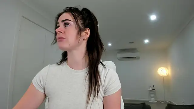 aus queen online show from October 2025 01:44:01 AM