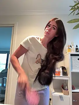 aus queen online show from February 2026 10:02:01 PM