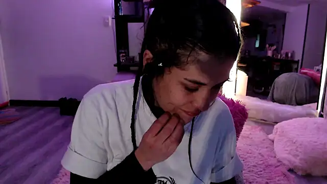 Hellen dumont online show from February 2026 01:48:02 AM