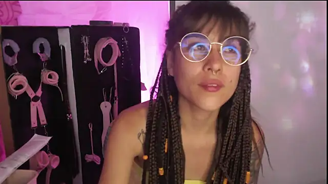 Snapshot of Hellen_dumont chatting on July 2026 03:34:01 AM Hellen dumont online show from July 2026 03:34:01 AM