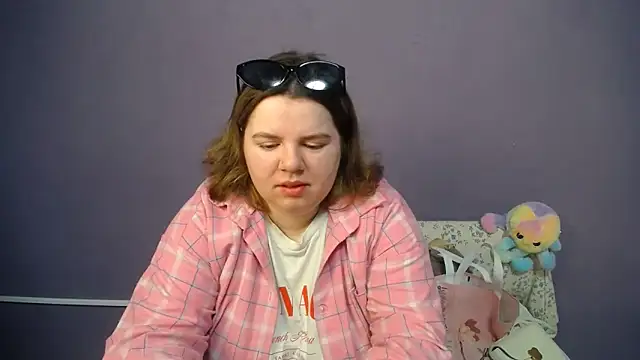 so shy online show from May 2026 06:52:02 AM