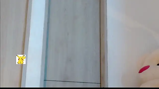 Snapshot of honey_skin chatting on February 2025 11:41:02 AM honey skin online show from February 2025 11:41:02 AM