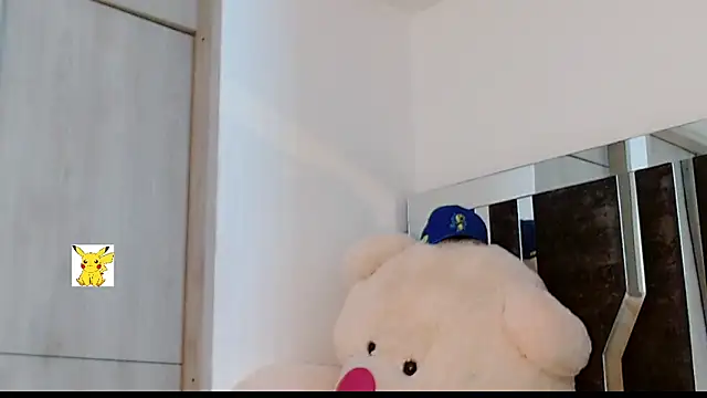 Snapshot of honey_skin chatting on March 2025 11:17:01 AM honey skin online show from March 2025 11:17:01 AM