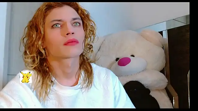 Snapshot of honey_skin chatting on March 2025 02:21:02 PM honey skin online show from March 2025 02:21:02 PM