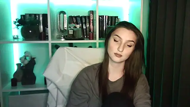 X Alisa online show from April 2026 06:16:02 PM