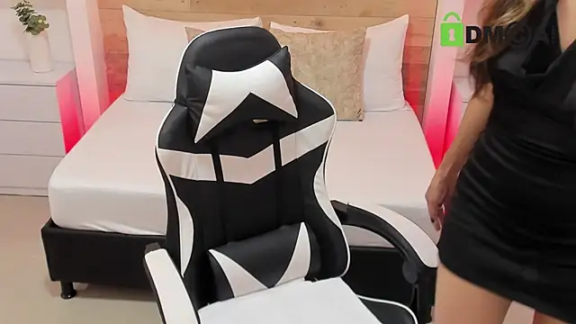 candy summer28 online show from October 2025 12:28:02 PM