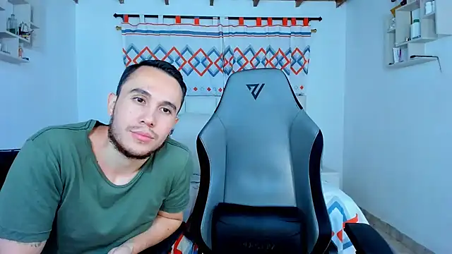 xxx sweet couple  online show from December 2024 04:56:02 AM