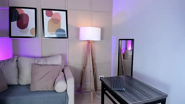 helenaduque  online show from April 2026 10:53:01 AM