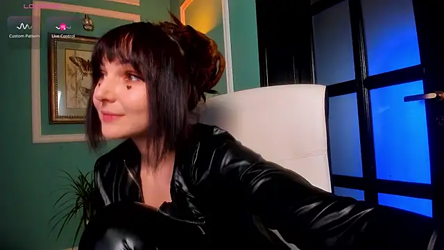 1Munique online show from November 2025 01:43:01 PM