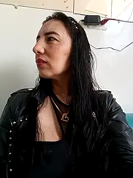 Snapshot of christine-x chatting on April 2026 04:06:02 PM christine-x online show from April 2026 04:06:02 PM