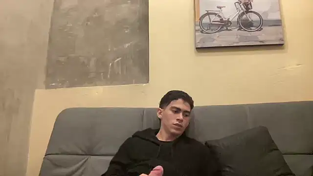 Snapshot of WildLogan chatting on February 2026 01:18:01 PM WildLogan online show from February 2026 01:18:01 PM