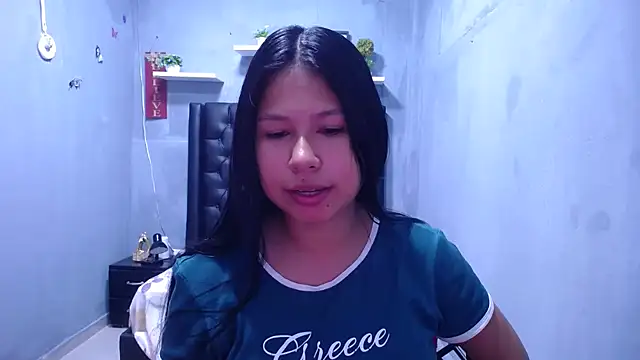 Letty Plugxo online show from May 2026 01:29:02 PM