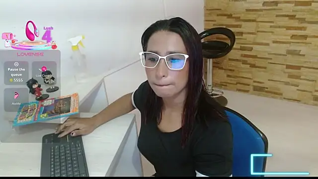 mrskatty online show from September 2025 11:37:02 AM