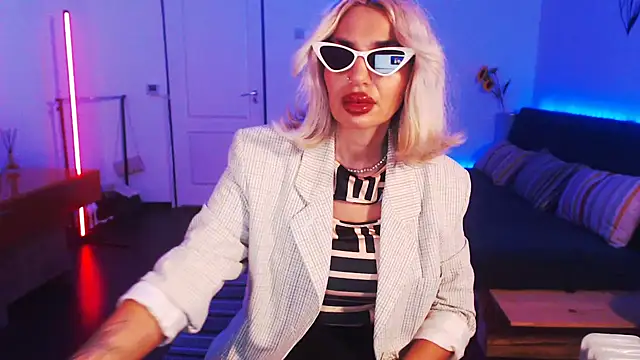 beauty chl0e online show from December 2024 12:18:01 AM