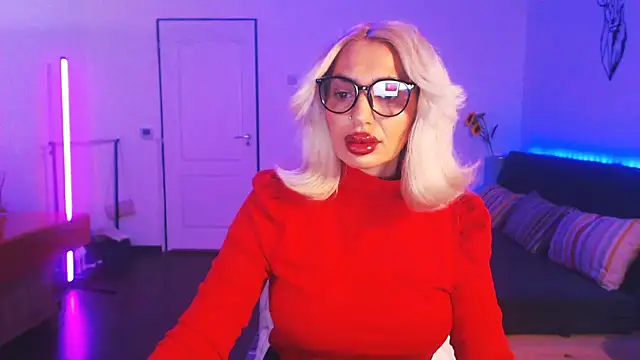 beauty chl0e online show from December 2024 08:13:01 PM