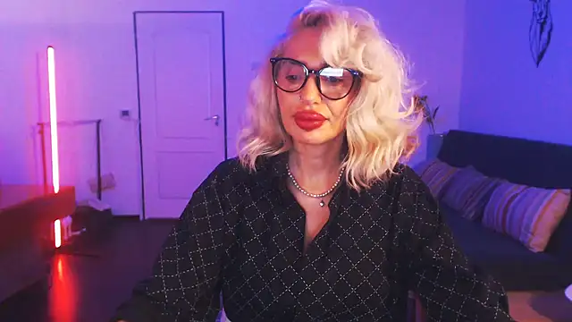 beauty chl0e online show from December 2024 11:16:01 PM