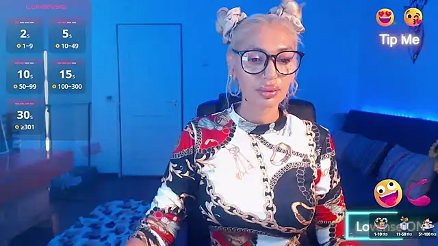 beauty chl0e online show from October 2025 07:22:02 PM