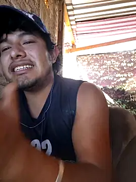 GusssHOT online show from April 2026 03:08:01 PM