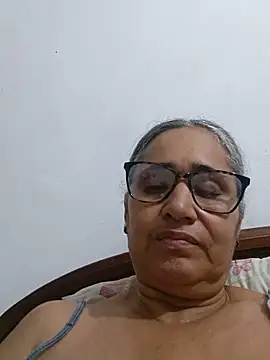 Snapshot of _candi chatting on May 2026 01:03:01 AM candi online show from May 2026 01:03:01 AM