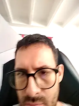 Jerry hot1 online show from March 2025 12:02:02 PM