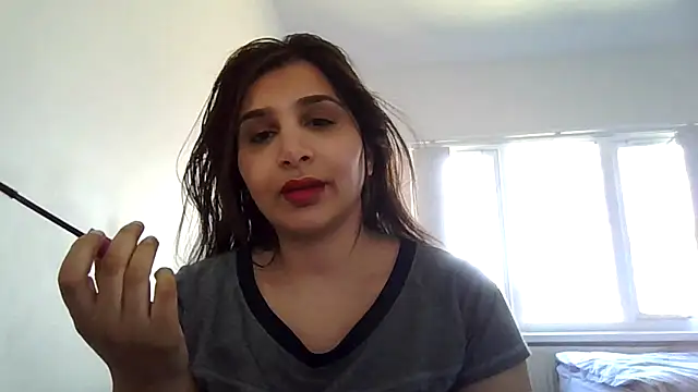 Snapshot of AfghanPrincess chatting on April 2026 09:43:01 AM AfghanPrincess online show from April 2026 09:43:01 AM