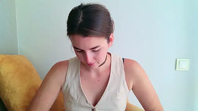 Snapshot of Miss_Arwen chatting on July 2026 09:05:01 AM Miss Arwen online show from July 2026 09:05:01 AM