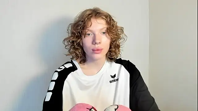 StellaDavis online show from November 2025 08:13:01 AM