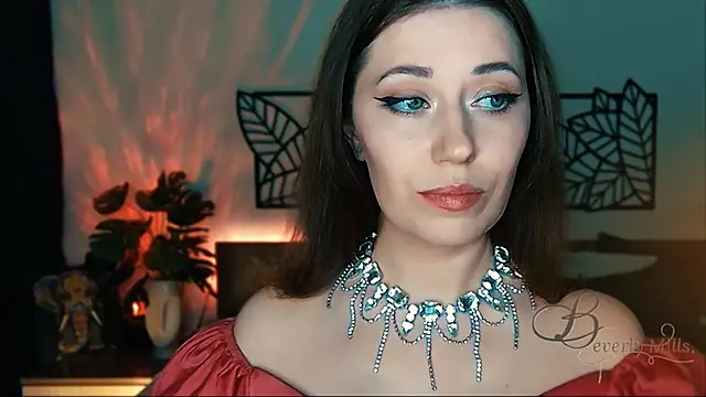 Snapshot of MissBeverlyMills chatting on January 2025 06:03:01 PM MissBeverlyMills online show from January 2025 06:03:01 PM