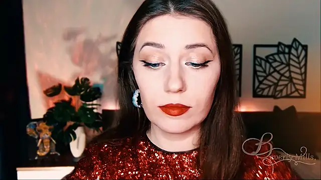 Snapshot of MissBeverlyMills chatting on February 2025 04:24:02 PM MissBeverlyMills online show from February 2025 04:24:02 PM