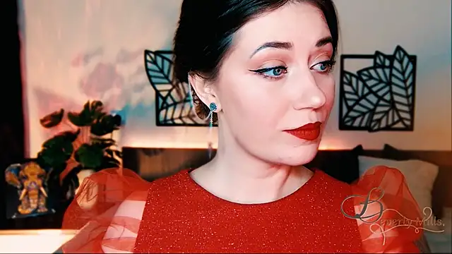 Snapshot of MissBeverlyMills chatting on February 2025 09:25:02 AM MissBeverlyMills online show from February 2025 09:25:02 AM