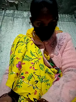 Snapshot of Anushka_Ji chatting on January 2025 04:44:02 PM Anushka Ji online show from January 2025 04:44:02 PM