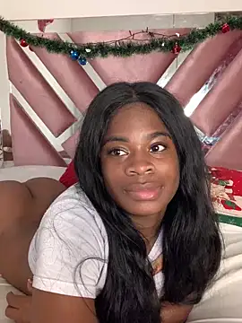 Snapshot of Tamara_Lubezkii chatting on December 2024 09:41:02 PM Tamara Lubezkii online show from December 2024 09:41:02 PM