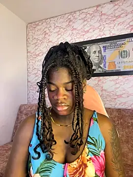 Snapshot of Tamara_Lubezkii chatting on September 2025 04:45:01 PM Tamara Lubezkii online show from September 2025 04:45:01 PM