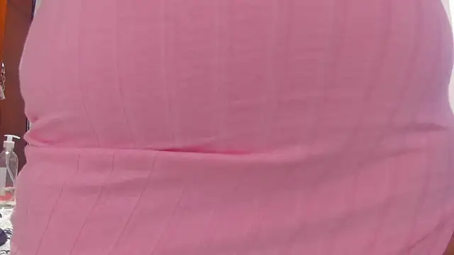 Elianissquirt online show from February 2025 01:01:01 PM