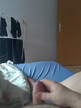 Snapshot of Henryb61 chatting on March 2025 10:15:02 AM Henryb61 online show from March 2025 10:15:02 AM