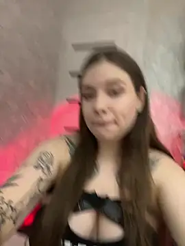 Snapshot of Vikki_toriya chatting on December 2024 03:42:02 PM Vikki toriya online show from December 2024 03:42:02 PM