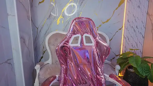 victoria castillo b online show from March 2026 08:02:01 PM