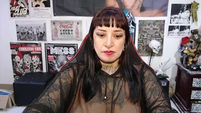 Rollyderolandia666 online show from April 2026 10:22:02 PM