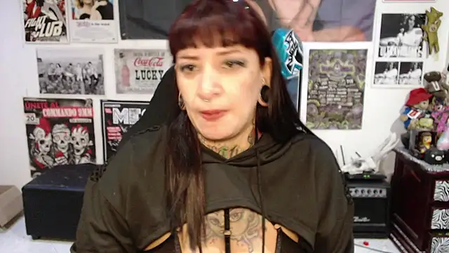 Rollyderolandia666 online show from April 2026 10:34:02 PM